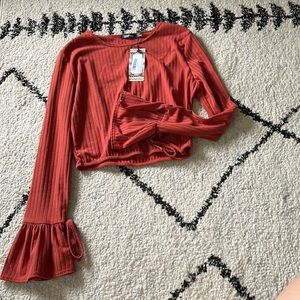 NWT Boohoo Orange Long Sleeve Crop Top Size 6